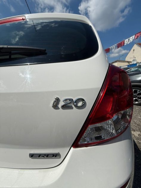 HYUNDAI I20 1.1 CRDI75 PACK INVENTIVE Très Bon Etat 