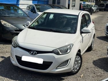 HYUNDAI I20 1.1 CRDI75 PACK INVENTIVE Très Bon Etat 