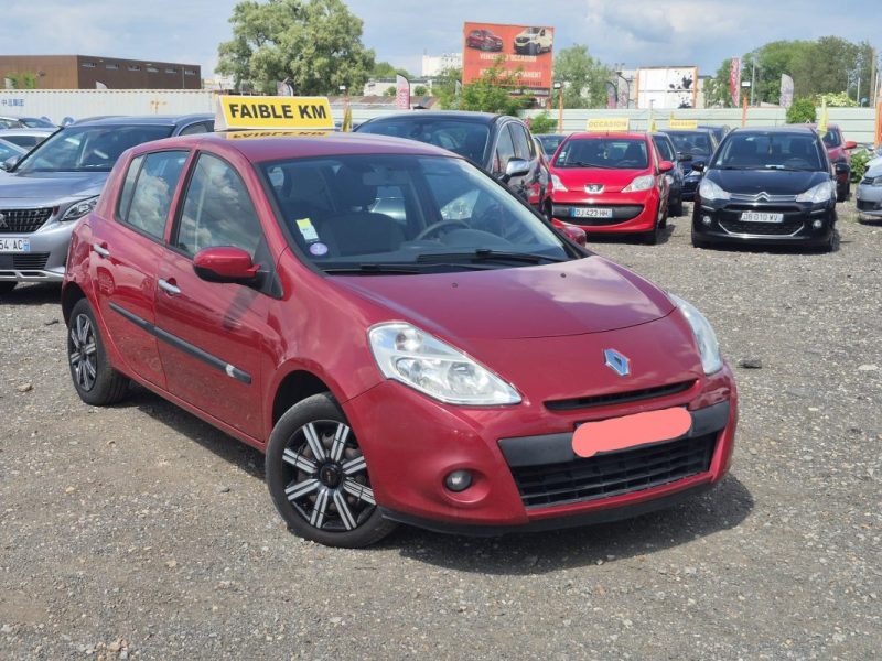 RENAULT Clio  III 5 Portes Phase 2 1.2 i 16V eco2 75 cv