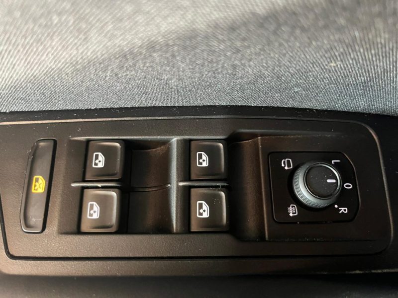 VOLKSWAGEN T-Roc Life Phase 2 2.0 TDI DSG7 150 ch Boîte auto / Première main