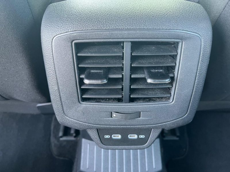 VOLKSWAGEN T-Roc Life Phase 2 2.0 TDI DSG7 150 ch Boîte auto / Première main