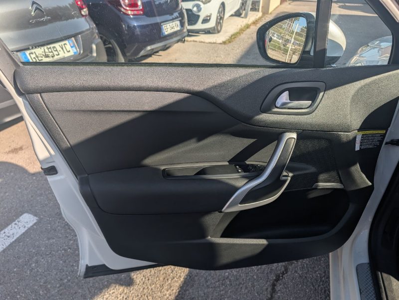 DS DS4 PURETECH 130CH SO CHIC S&S  FULL OPTION 1ERE MAIN GARANTIE 12 MOIS ENTRETIEN EXCLUSIF CIT2016