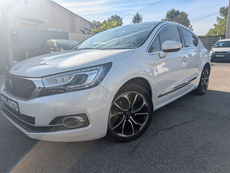 DS DS4 PURETECH 130CH SO CHIC S&S  FULL OPTION 1ERE MAIN GARANTIE 12 MOIS ENTRETIEN EXCLUSIF CIT2016