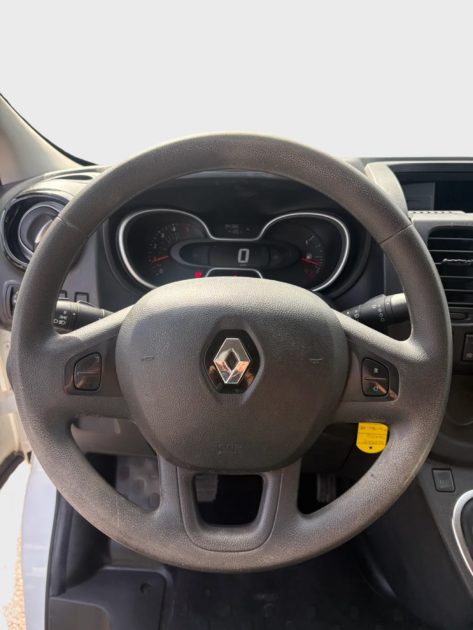 RENAULT TRAFIC III 1.6 DCI 95 TVA