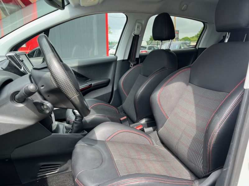  Peugeot 208 1.6 Blue-HDi GT Line / Garantie 3/12 Mois