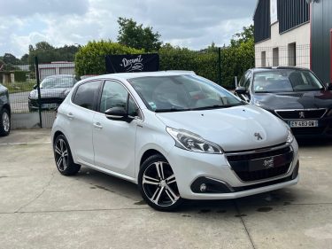  Peugeot 208 1.6 Blue-HDi GT Line / Garantie 3/12 Mois