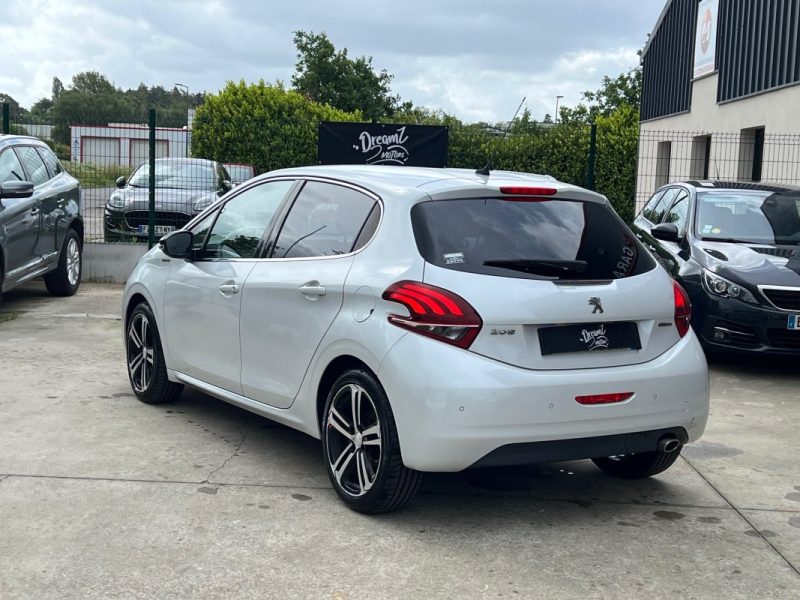  Peugeot 208 1.6 Blue-HDi GT Line / Garantie 3/12 Mois
