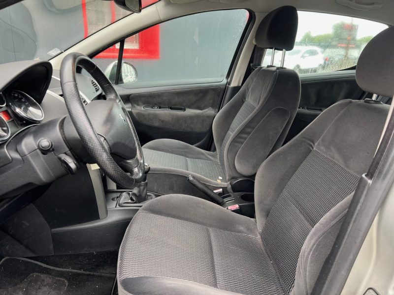  Peugeot 207 1.6 Exécutive Pack / Garantie 3/12 Mois
