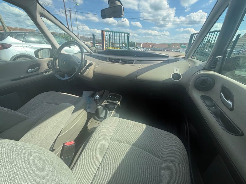 RENAULT ESPACE 4 IV 2.2 DCI 150CV 7 PLACES AUTHENTIQUE  2005