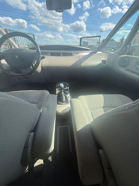 RENAULT ESPACE 4 IV 2.2 DCI 150CV 7 PLACES AUTHENTIQUE  2005