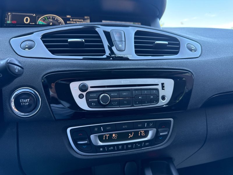 RENAULT SCENIC III 1.6 DCI 130 BOSE EDITION  