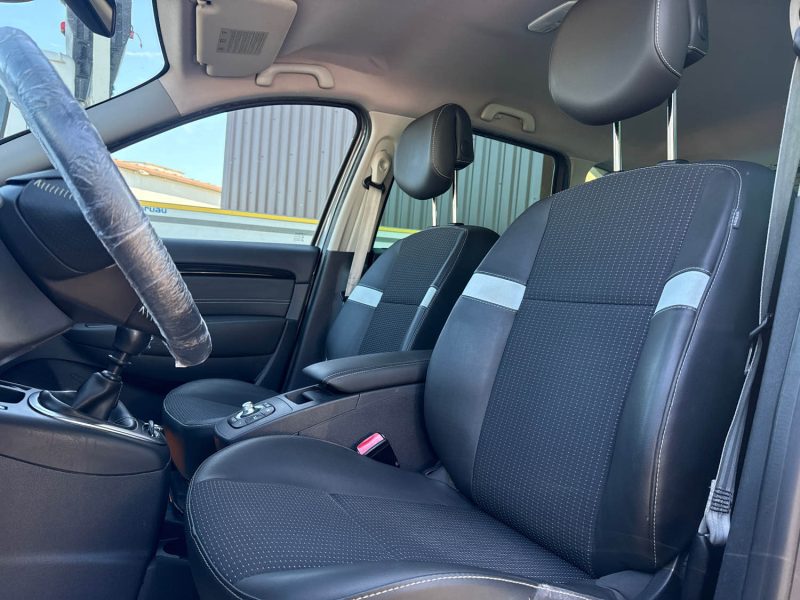 RENAULT SCENIC III 1.6 DCI 130 BOSE EDITION  