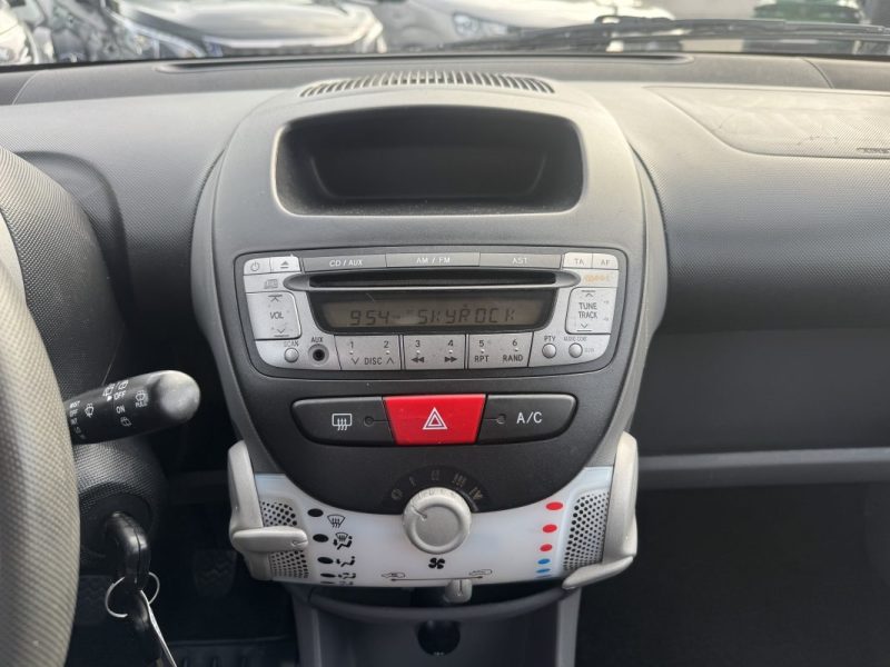 PEUGEOT 107 1.0E 12V URBAN 2009