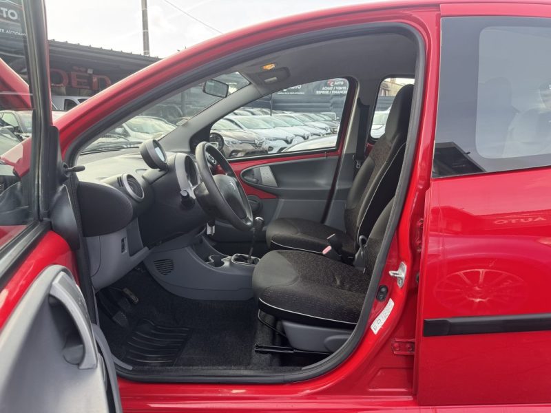 PEUGEOT 107 1.0E 12V URBAN 2009