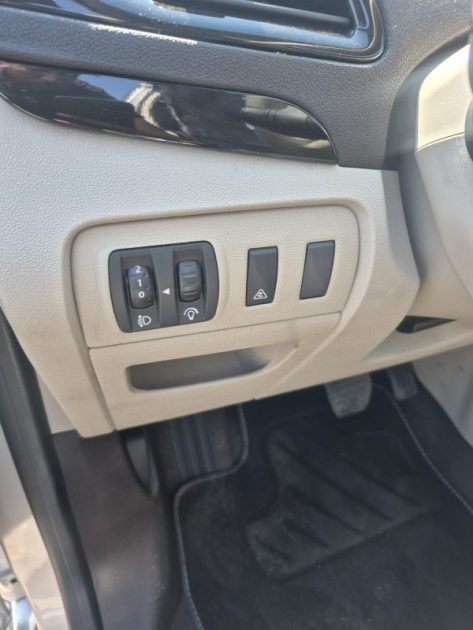 ENAULT Scénic III Phase 2 1.5 dCi FAP EDC 6 110 cv Boîte auto2013