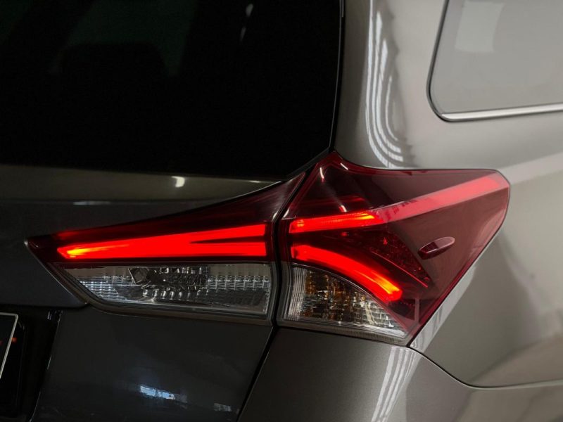TOYOTA AURIS TOURING SPORT 1.8 VVT 99CH HYBRIDE 