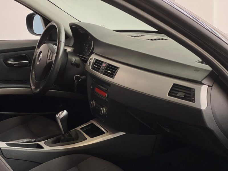 BMW SERIE 3 *DEPOT VENTE* TOURING 318D 143CH 