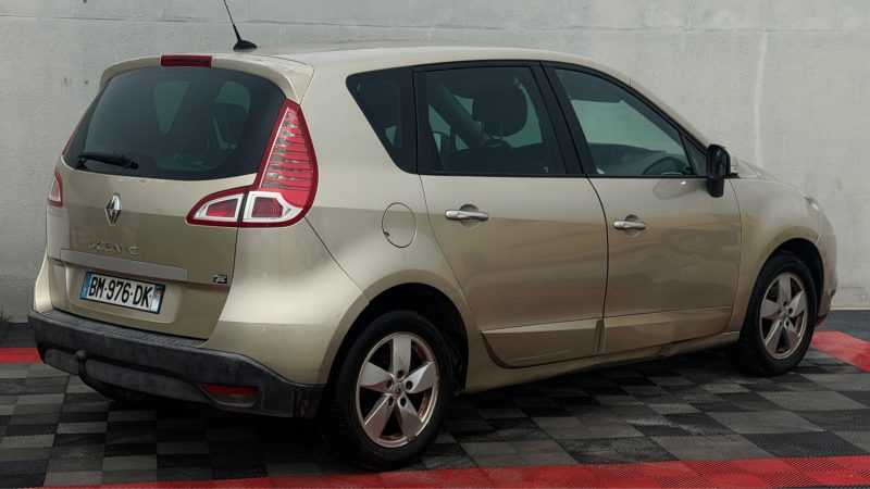 RENAULT SCÉNIC III 1.5 DCI 105 Cv  DYNAMIQUE