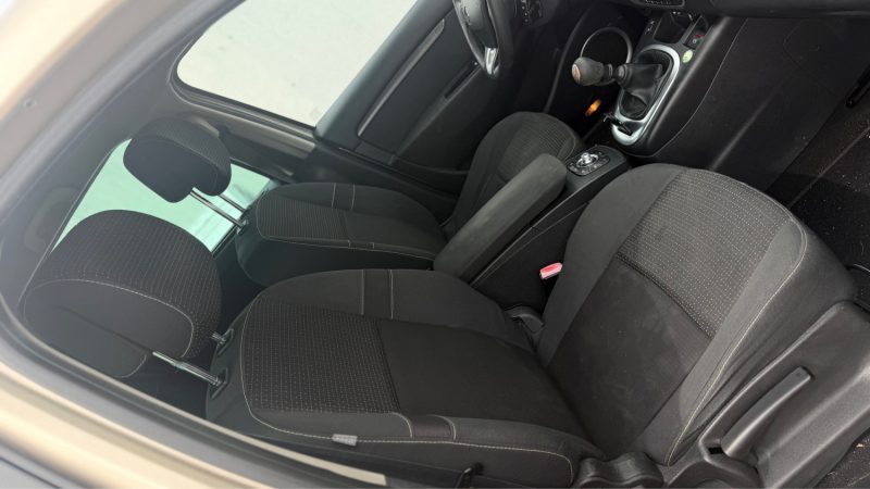 RENAULT SCÉNIC III 1.5 DCI 105 Cv  DYNAMIQUE
