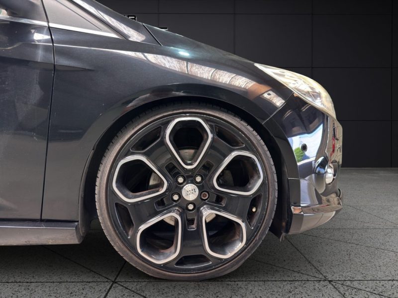 FORD FOCUS 1.6 SCTI 182CH TITANIUM 2012