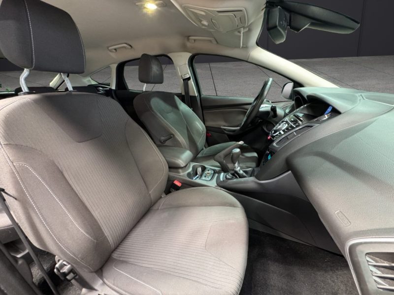 FORD FOCUS 1.6 SCTI 182CH TITANIUM 2012