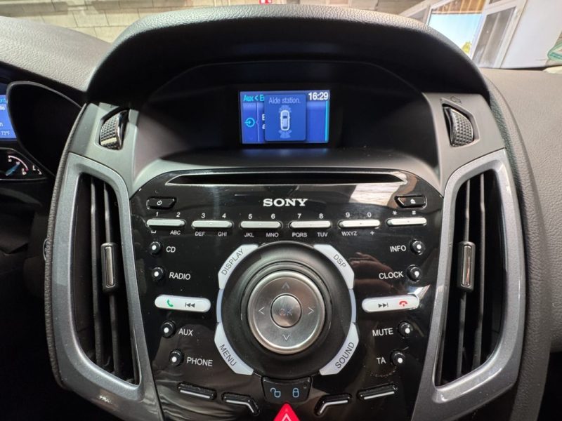 FORD FOCUS 1.6 SCTI 182CH TITANIUM 2012