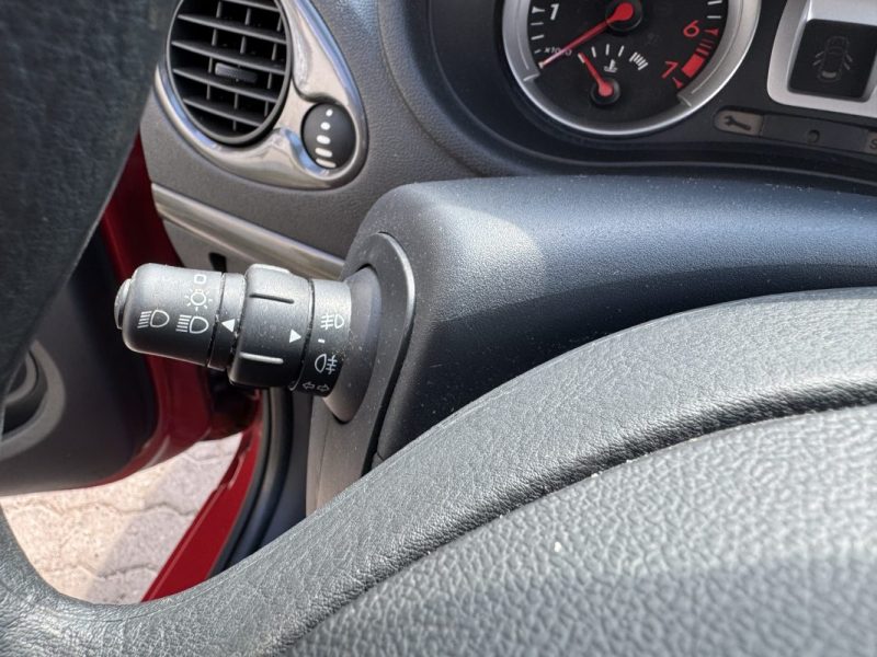 Renault Clio 3 restylée Collection 1.2i 16v 75cv Zen GARANTIE 12 MOIS 