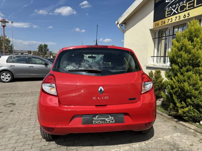 Renault Clio 3 restylée Collection 1.2i 16v 75cv Zen GARANTIE 12 MOIS 