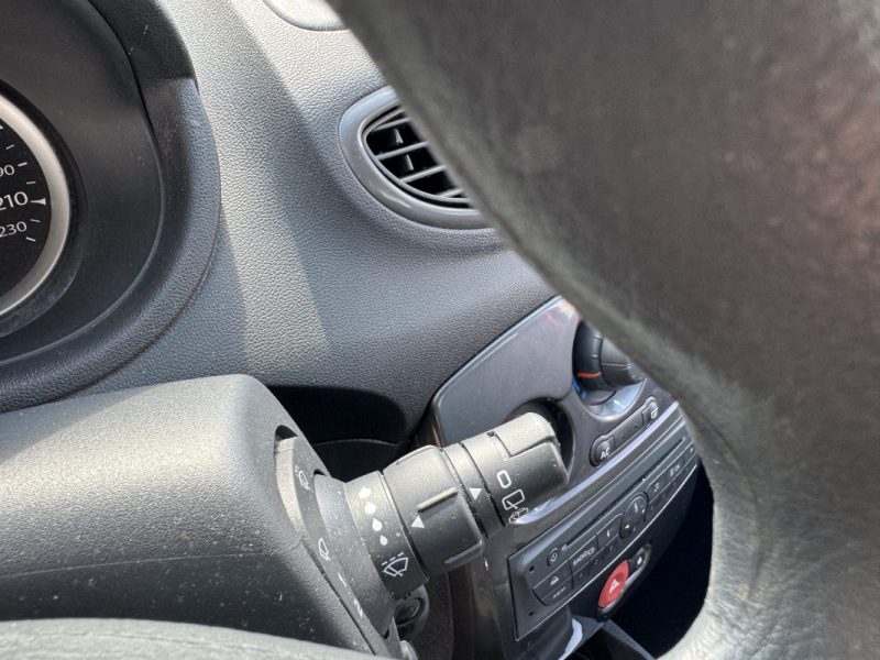 Renault Clio 3 restylée Collection 1.2i 16v 75cv Zen GARANTIE 12 MOIS 
