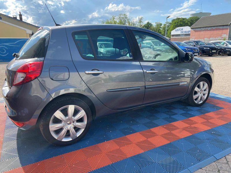 RENAULT CLIO III EXCEPTION 1.5DCI 85 2011