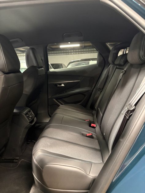 La société JL CARS PARIS vous propose une MAGNIFIQUE PEUGEOT 3008 HYBRIDE RECHARGEABLE 1.6 180CH 