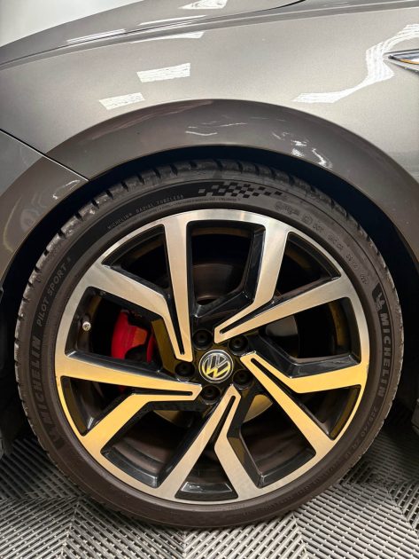 MAGNIFIQUE VOLKSWAGEN POLO GTI STAGE 2, 290CH (LIGNE D'ÉCHAPPEMENT COMPLÈTE, RESSORTS COURTS)