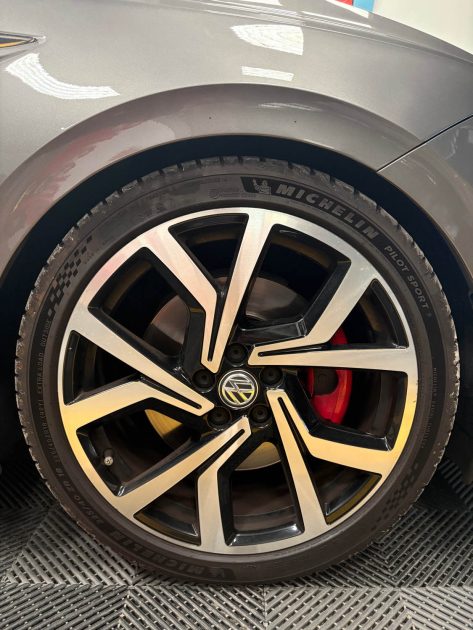 MAGNIFIQUE VOLKSWAGEN POLO GTI STAGE 2, 290CH (LIGNE D'ÉCHAPPEMENT COMPLÈTE, RESSORTS COURTS)