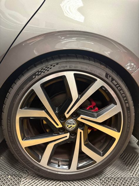 MAGNIFIQUE VOLKSWAGEN POLO GTI STAGE 2, 290CH (LIGNE D'ÉCHAPPEMENT COMPLÈTE, RESSORTS COURTS)