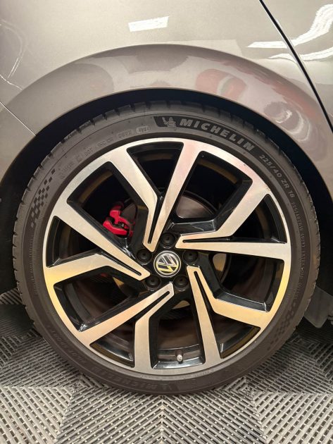 MAGNIFIQUE VOLKSWAGEN POLO GTI STAGE 2, 290CH (LIGNE D'ÉCHAPPEMENT COMPLÈTE, RESSORTS COURTS)