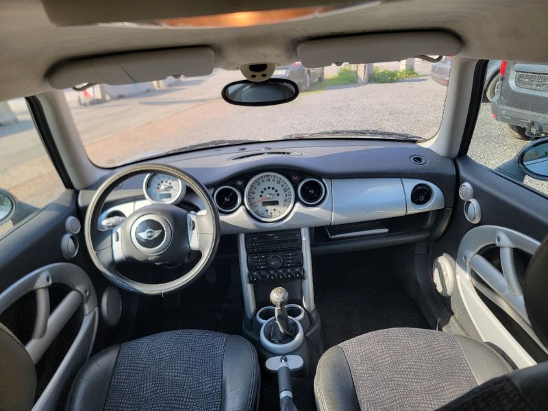 MINI MINI COOPER 1,6 ESSENCE 115CH 2002