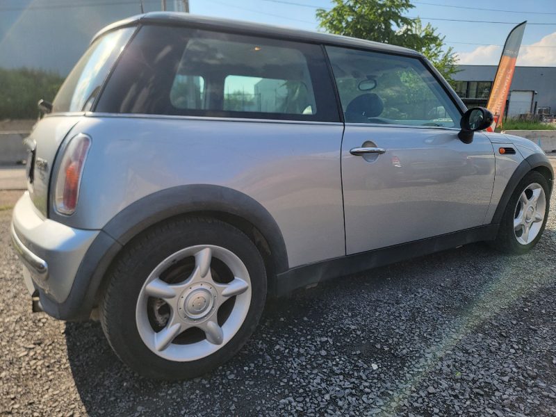 MINI MINI COOPER 1,6 ESSENCE 115CH 2002