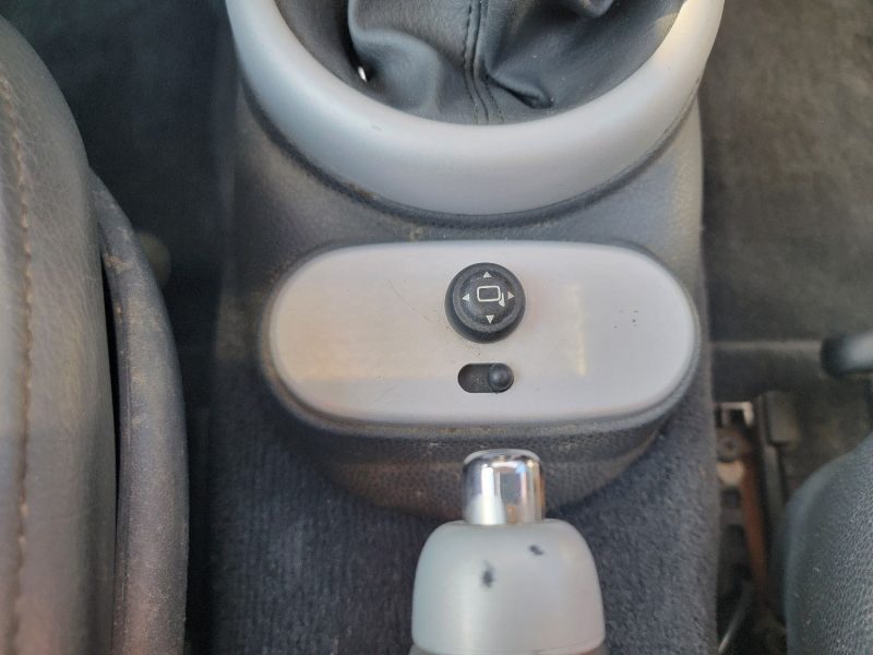 MINI MINI COOPER 1,6 ESSENCE 115CH 2002