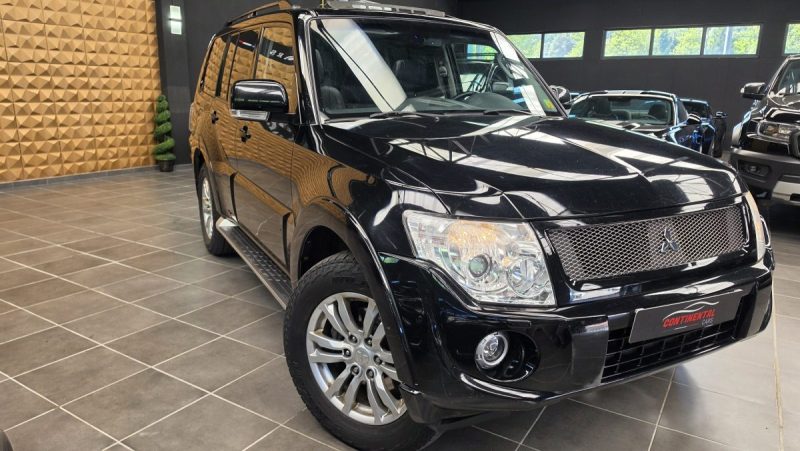 MITSUBISHI PAJERO 3.2 DI-D 200 INSTYLE AWD 7-PLACES*CUIR*CAMERA*TOIT O.*