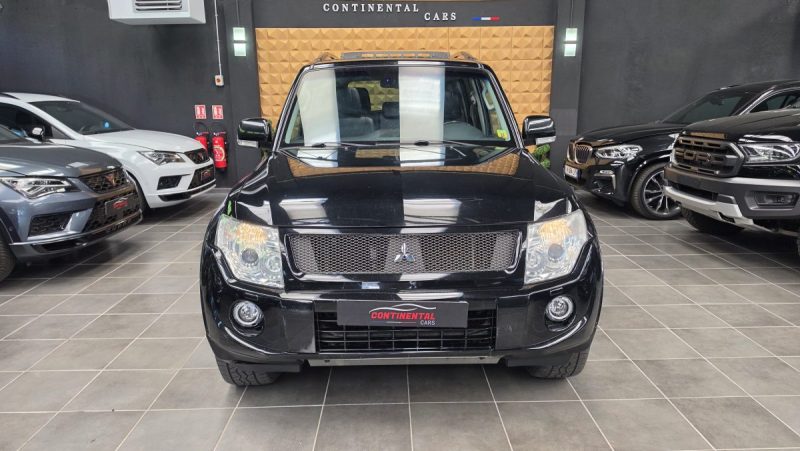 MITSUBISHI PAJERO 3.2 DI-D 200 INSTYLE AWD 7-PLACES*CUIR*CAMERA*TOIT O.*