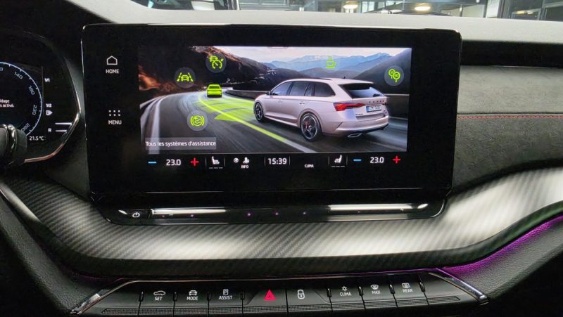 SKODA OCTAVIA COMBI 2023 2.0 TDI 200 RS*ACC*DCC*PANO*