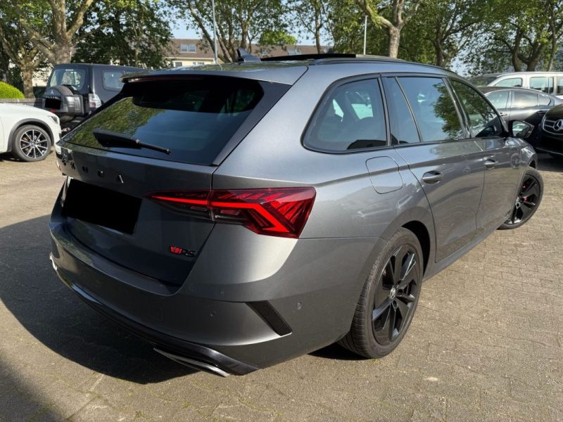 SKODA OCTAVIA COMBI 2023 2.0 TDI 200 RS*ACC*DCC*PANO*
