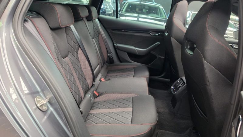 SKODA OCTAVIA COMBI 2023 2.0 TDI 200 RS*ACC*DCC*PANO*