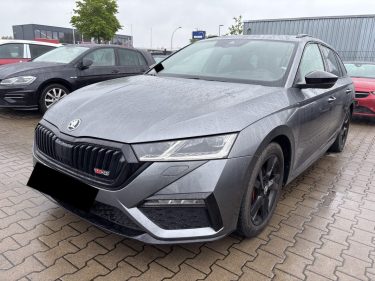 SKODA OCTAVIA COMBI 2023 2.0 TDI 200 RS*ACC*DCC*PANO*