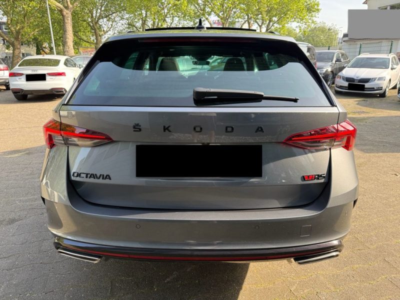 SKODA OCTAVIA COMBI 2023 2.0 TDI 200 RS*ACC*DCC*PANO*