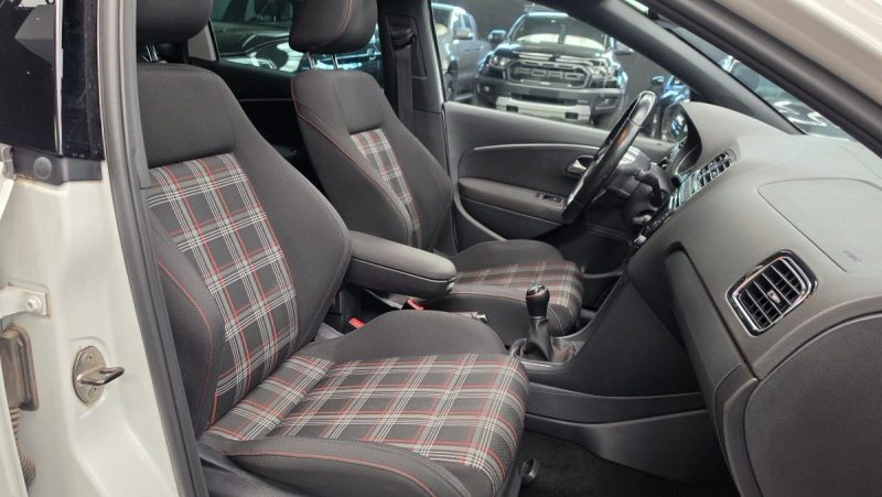 VOLKSWAGEN POLO 1.8 TSI 192 GTI 5P*PANO*LED*