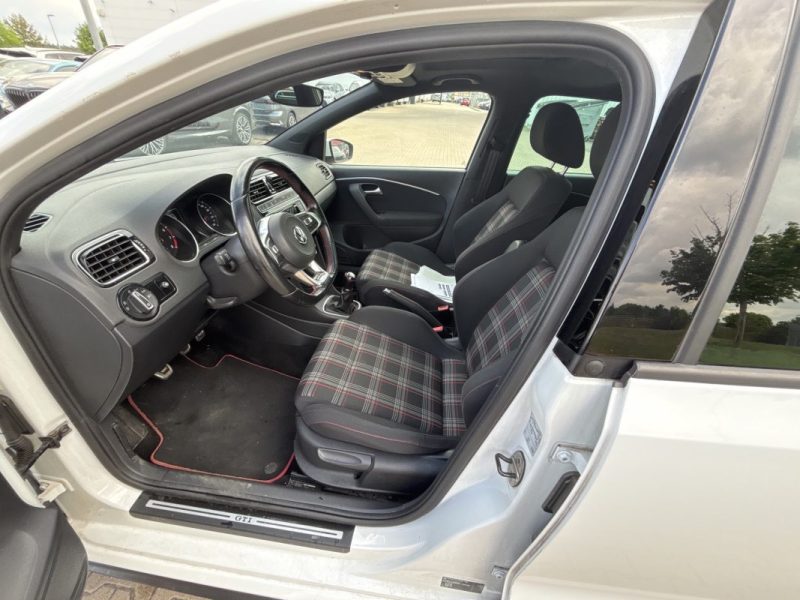VOLKSWAGEN POLO 1.8 TSI 192 GTI 5P*PANO*LED*