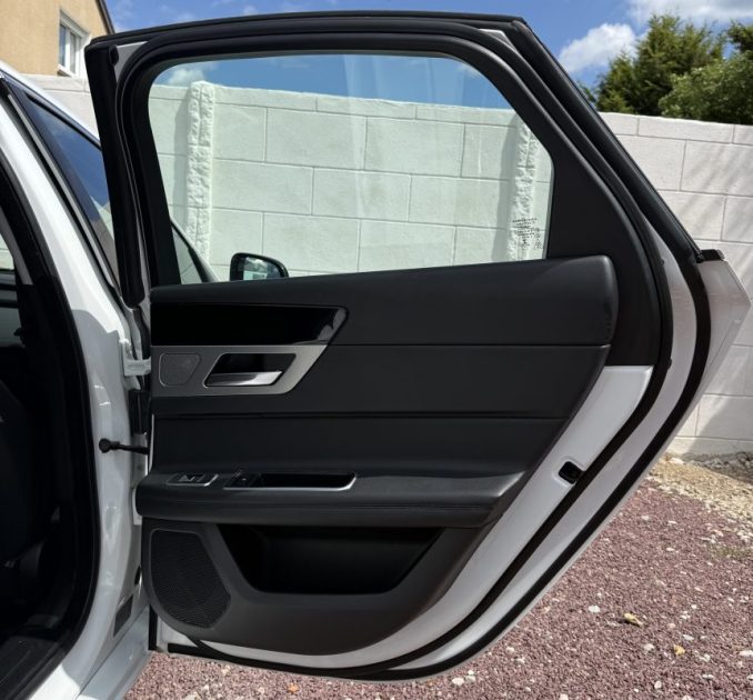 JAGUAR XF 2.0d PRESTIGE LIMITED AWD 180ch / SIÈGES ÉLECTRIQUES CHAUFFANT / CAMÉRA DE RECUL 