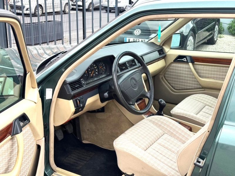 MERCEDES 250D 5 CYLINDRES 