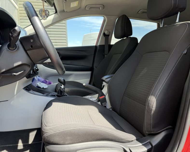 HYUNDAI I20 1.2 84CH INTUITIVE - CAMEMA DE RECUL - Apple CarPlay & Android Auto - Roue de secours
